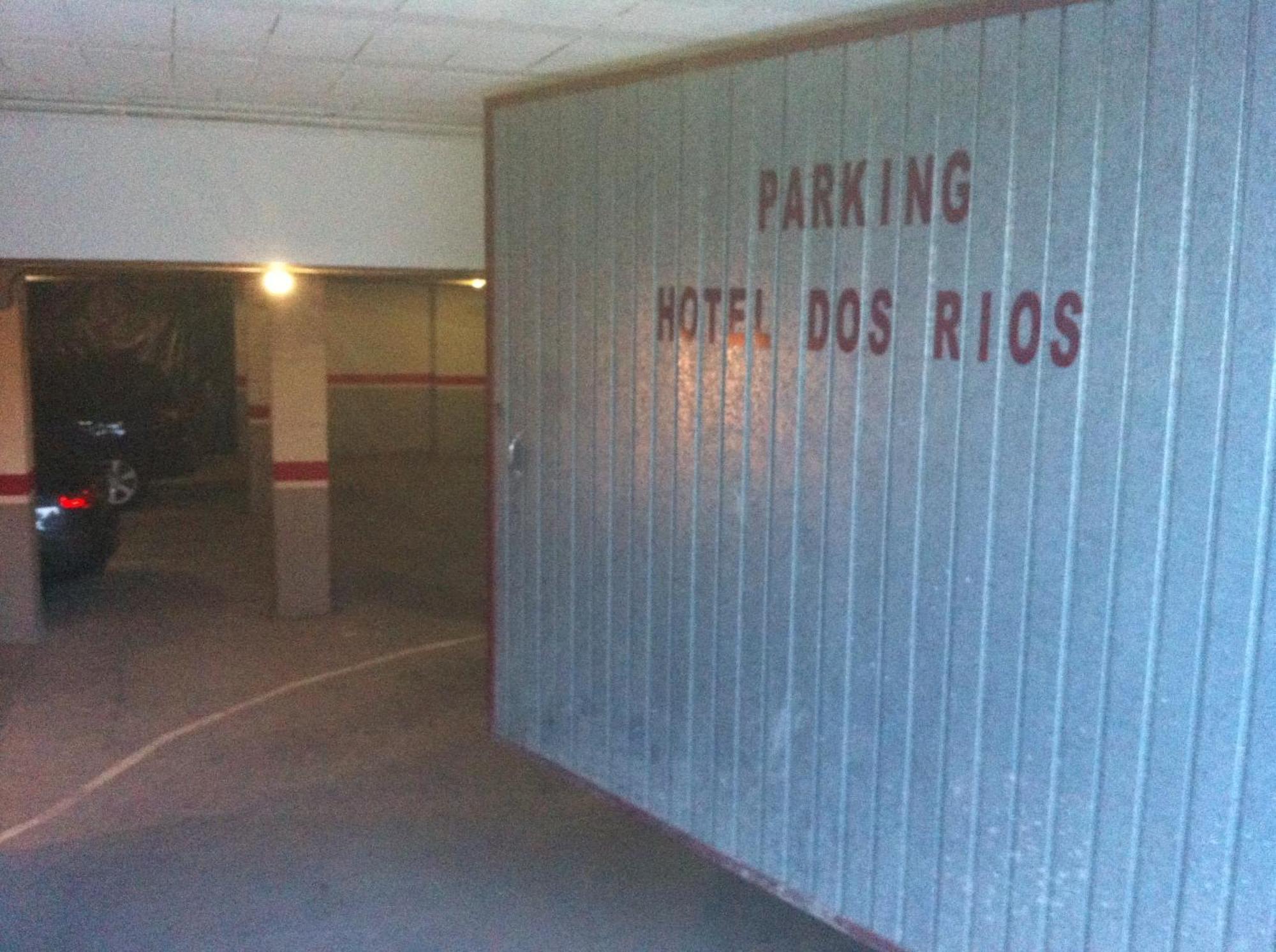 Hotel Dos Rios Central Аинса-Собрарбе Экстерьер фото